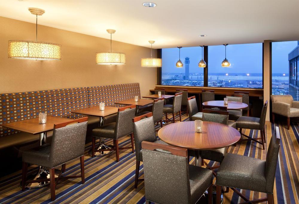 Sheraton Cleveland Airport Hotel Exterior foto